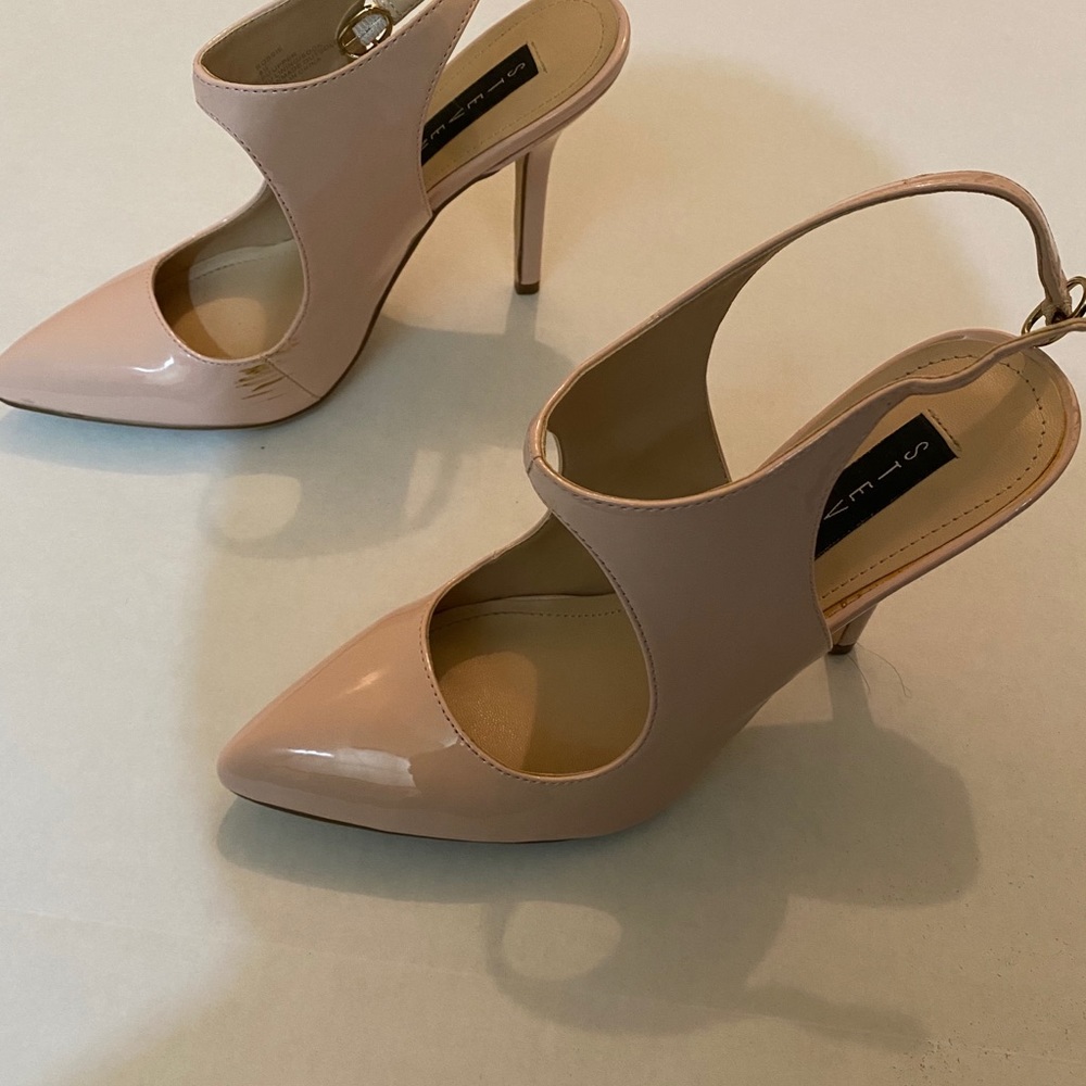 Steven blush tea strap pointy shoe size 9.5